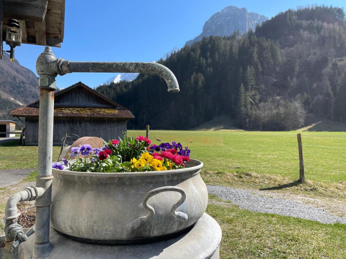 Schlafen Im Fass - Schlaffass - Abenteuer - Romantik - Haslifass Innertkirchen Exterior photo